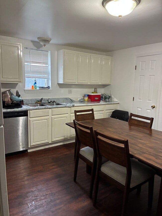 Photo - McKeon Park Apartments Unit 6