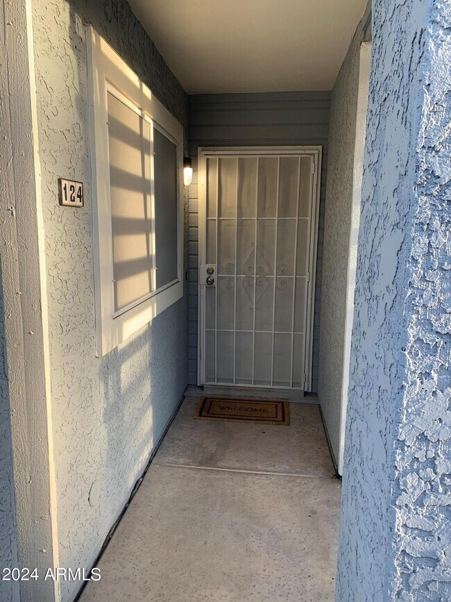 Photo - 2910 W Marconi Ave Unit 124