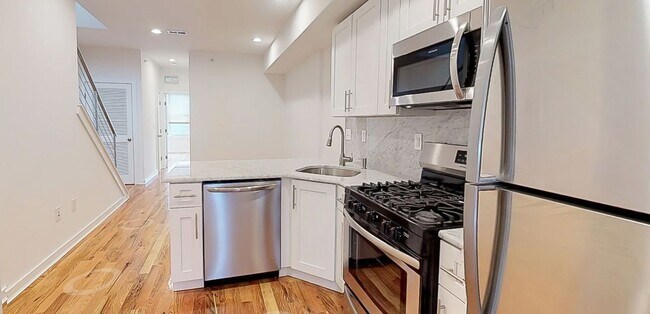 Photo - 1642 N Marshall St Unit 3