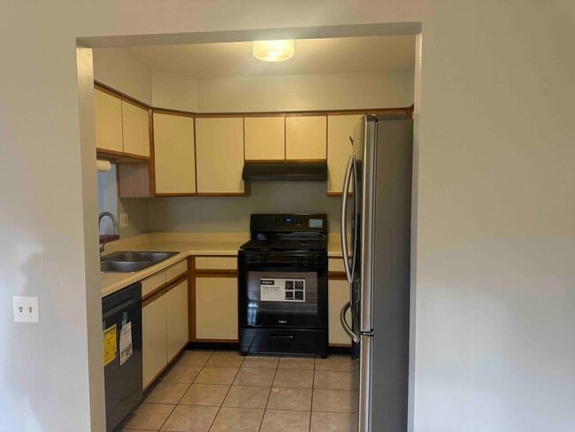 1477 Garnet Cir