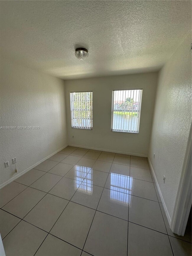 Photo - 2303 Belmont Ln Unit 2303