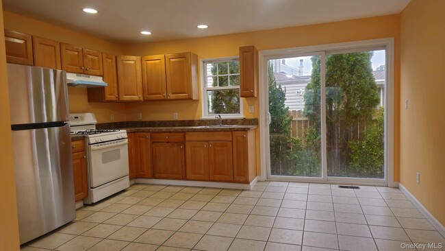 Photo - 34 Nassau Ave