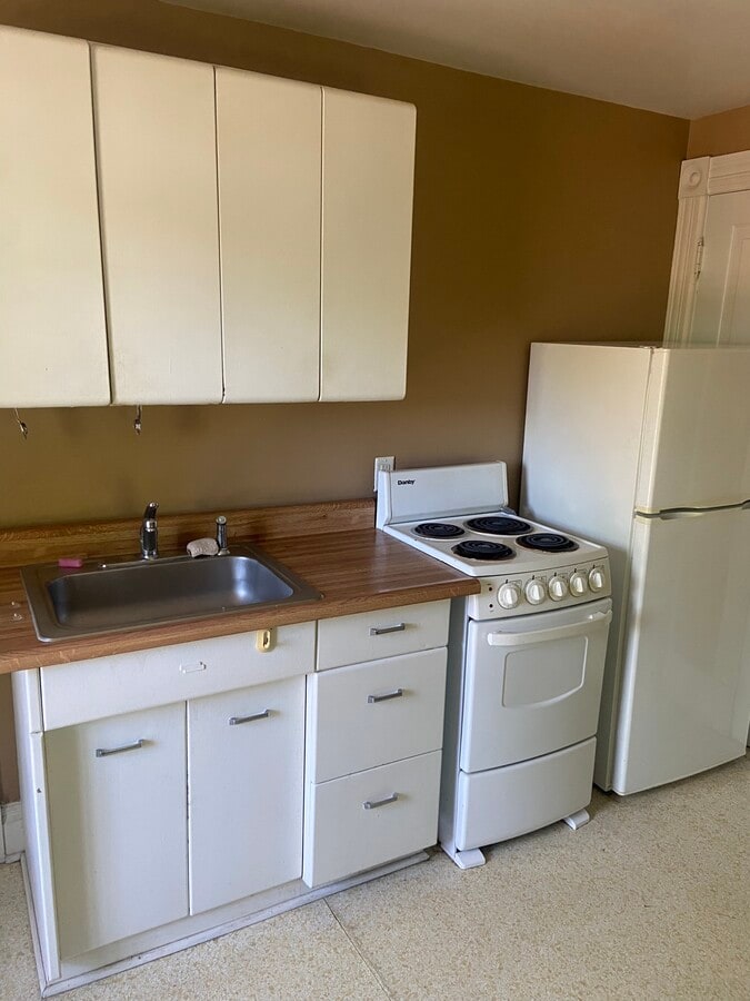 801 S Main St - Free Parking Included! - 801 S Main St - Free Parking Included!