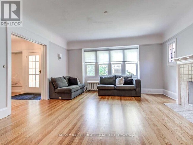Photo - 169 Balmoral Ave