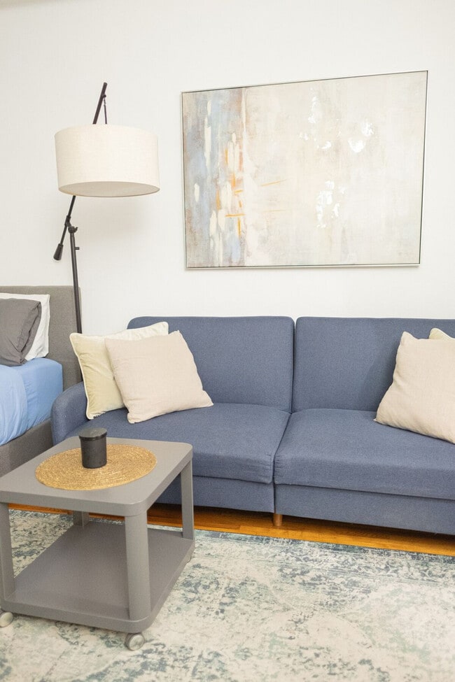 Building Photo - 1369 1st Ave Unit ID1256855P