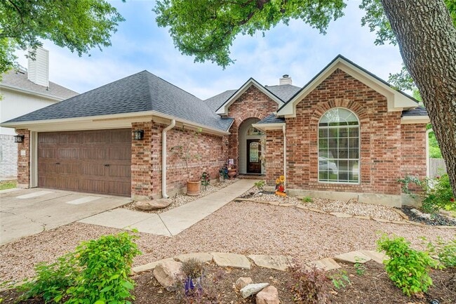 Photo - 1209 Lacey Oak Loop