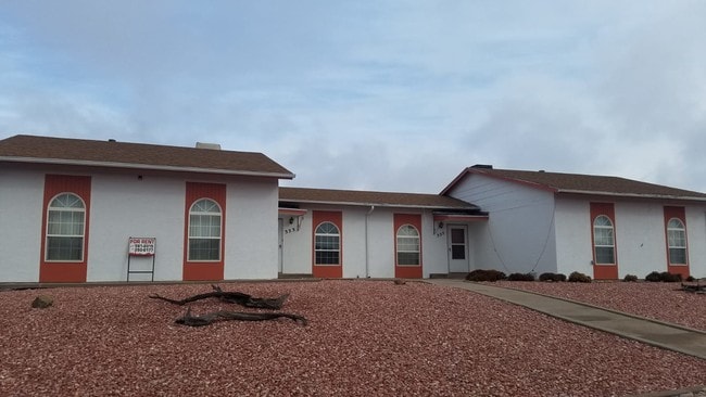 Front - 333 W Concho Dr Rental