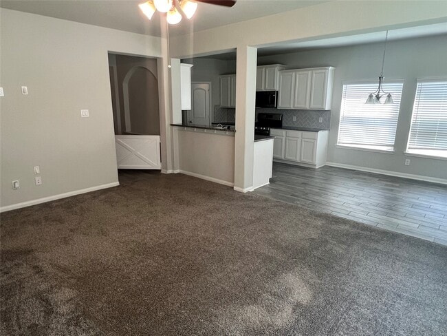 Photo - 303 Woodhaven Dr