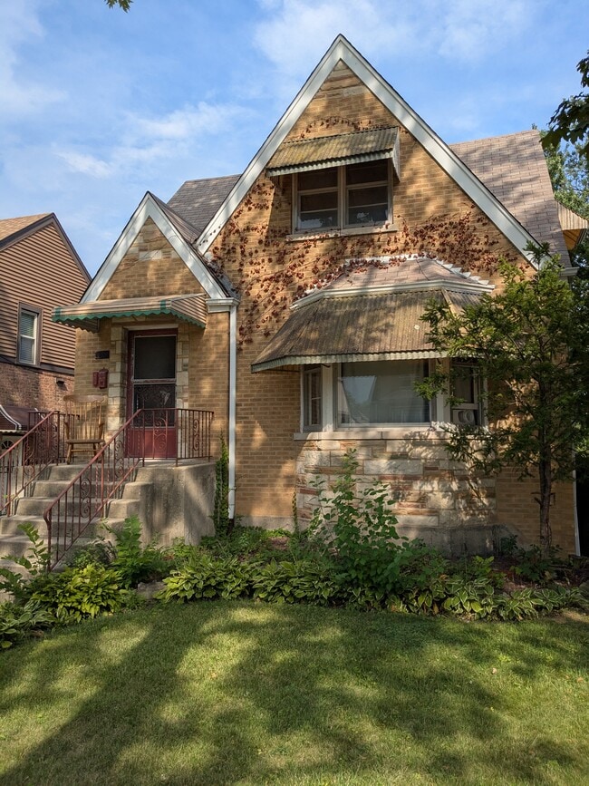 Photo - 2345 N Rutherford Ave Unit FL #1