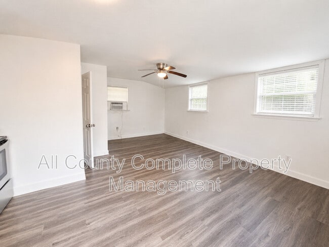 Photo - 4803 Lexington Ave