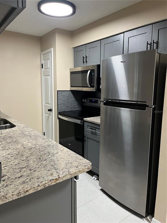 Photo - 211 Thorntree Pl