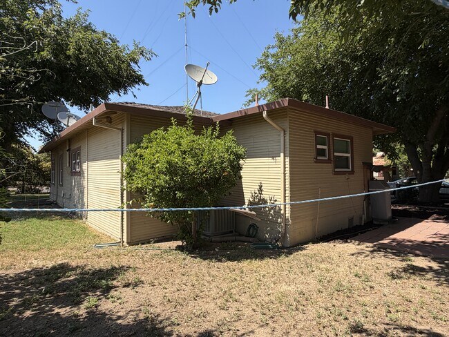 Photo - 1954 Eucalyptus Ave