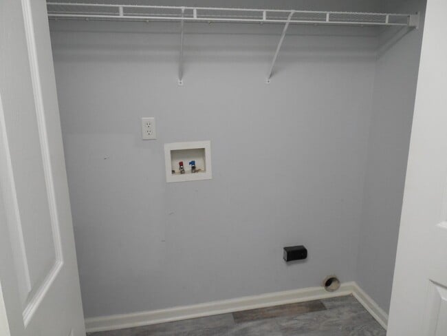 Photo - 420 Northrop Pl