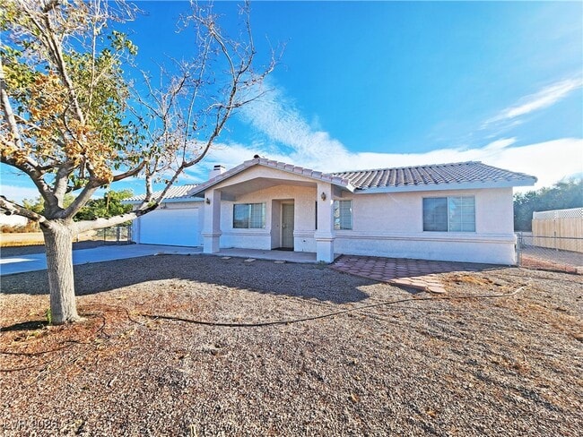 Photo - 2341 Yakima Ave