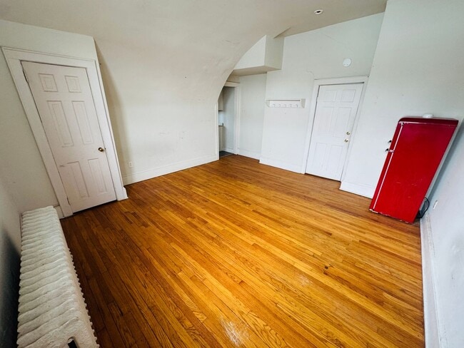 Photo - STUDIO APARTMENT WITH HEAT INCLUDED AVAILABLE NOW! Unidad Apt 11