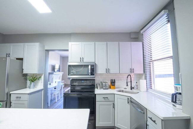 Photo - 121 E M.L.K. Jr. Blvd Unidad 2