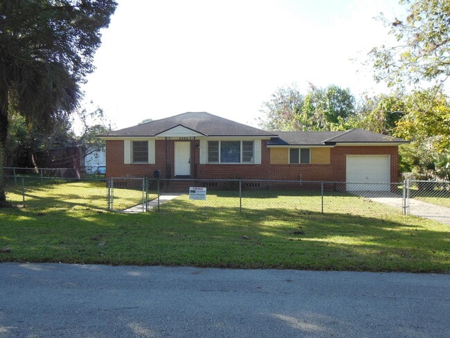 Building Photo - 7536 Epperson Ave