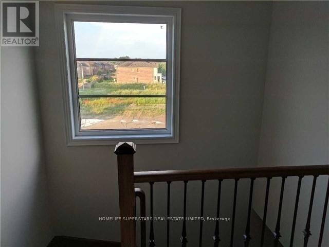 Photo - 34 Lowther Ave