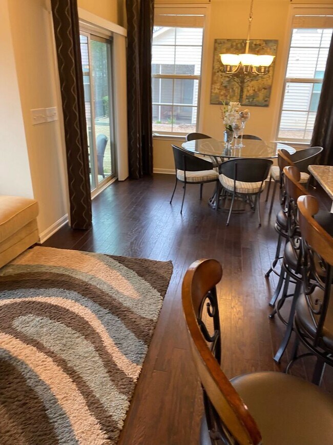 Photo - Beautiful 3 Bedroom, 2.5 bath with 2 Car Garage in Thompson Ridge!