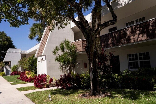 Photo - 4017 N Cypress Dr Unit 201