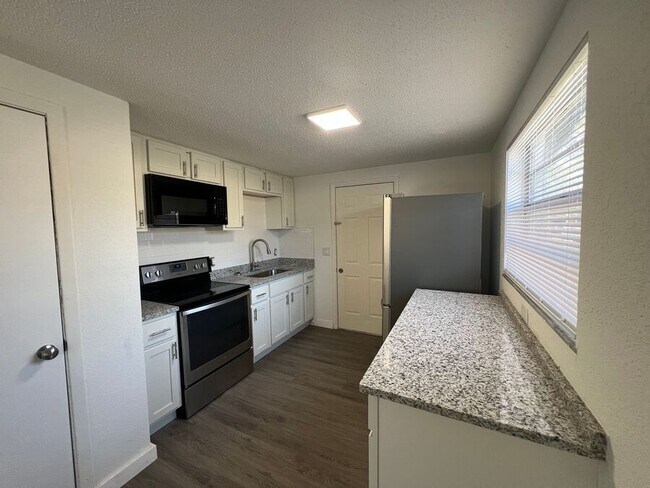 Photo - 9321 Goldenrod Rd Unit A