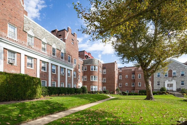 Photo - Riverview Cooperative Residences