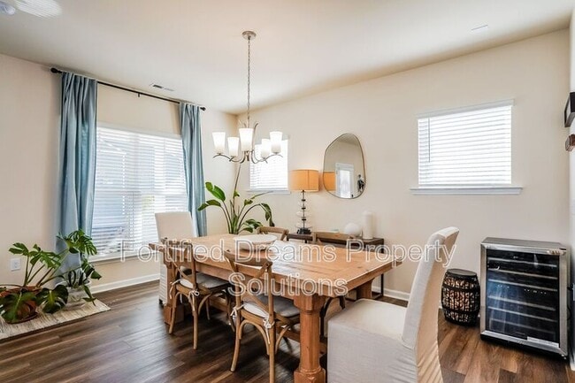 Photo - 2229 Hedge Maple Dr