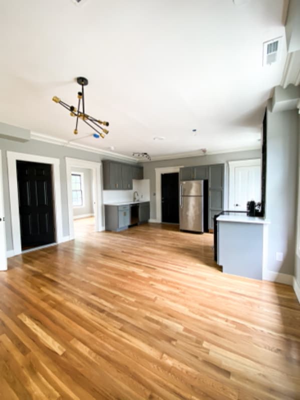 Photo - 185 Broadway