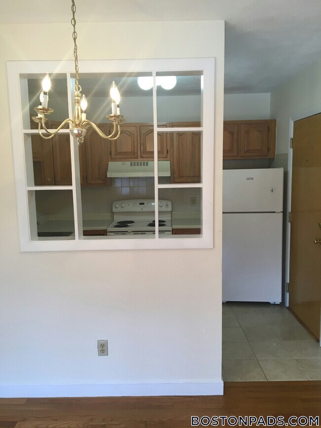 Photo - 264 Grove St Unidad 8