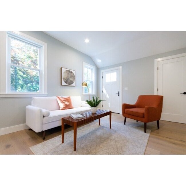 Photo - 231 Fayette St Unidad 2 Rental