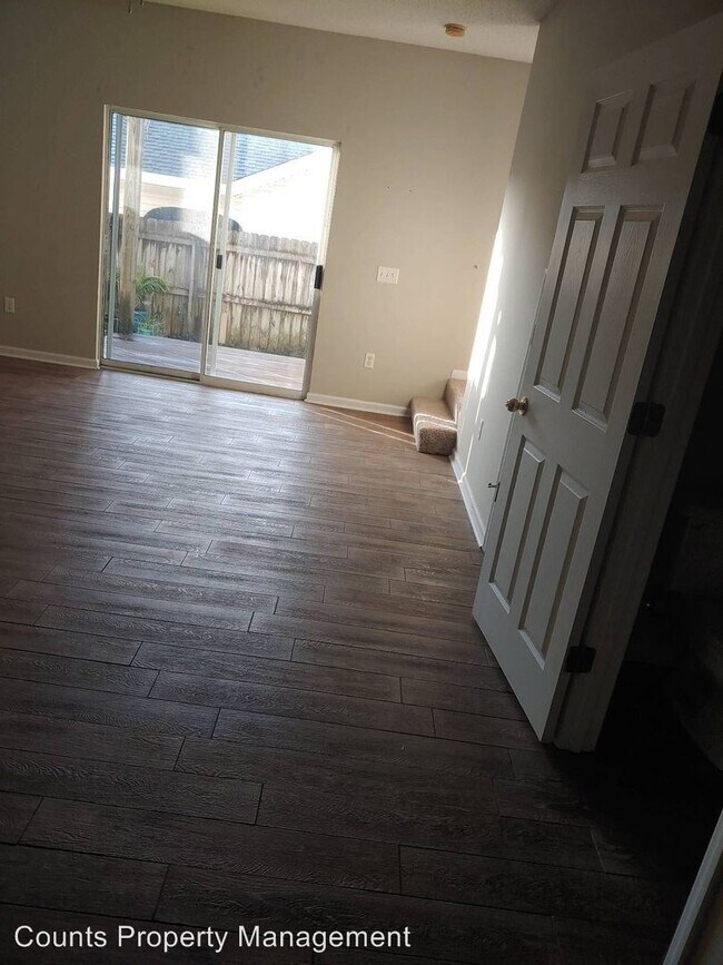 Photo - 2 br, 2.5 bath House - 602 Camelia St. Unit B