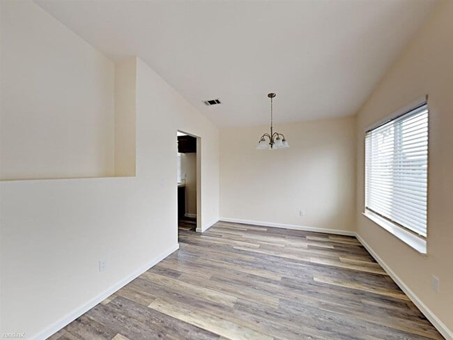 Photo - 1740 Gateway Dr
