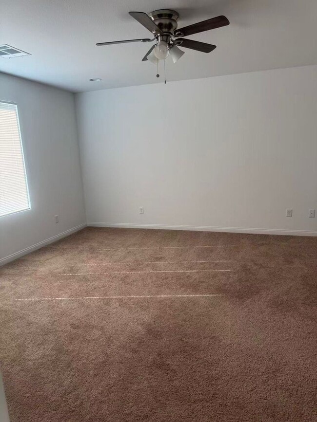 Photo - 5 Bedrooms Single Family Home with Granite...
