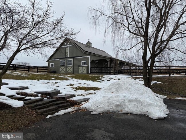 Photo - 15642 Old Waterford Rd