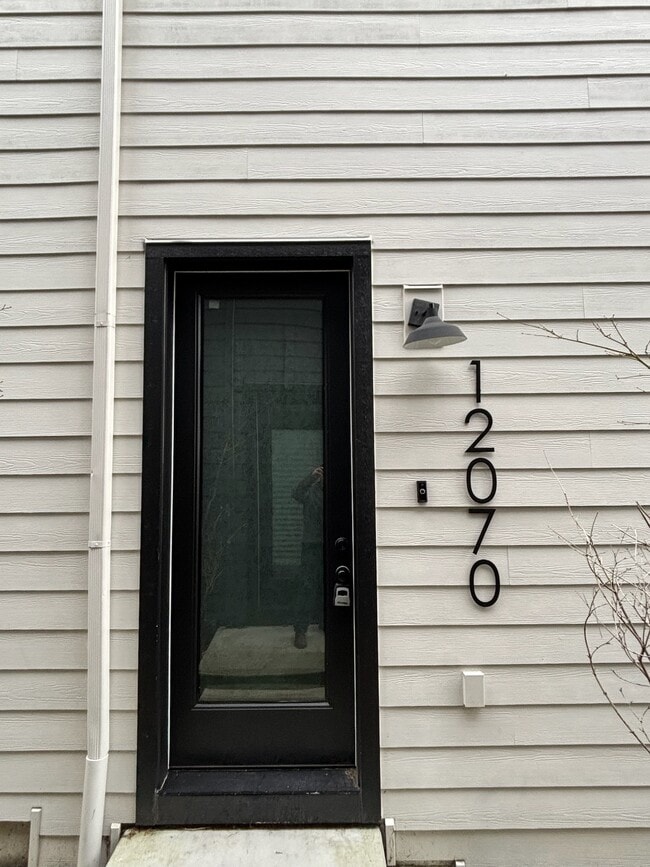 Photo - 12070 SE Pine St Unidad Pine Street