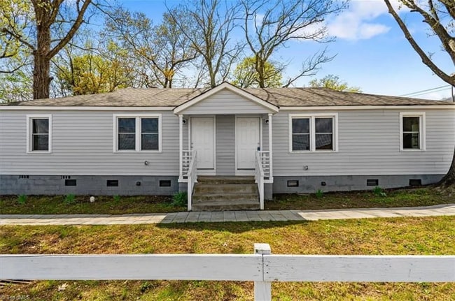 Building Photo - 3064 Indiana Ave Rental