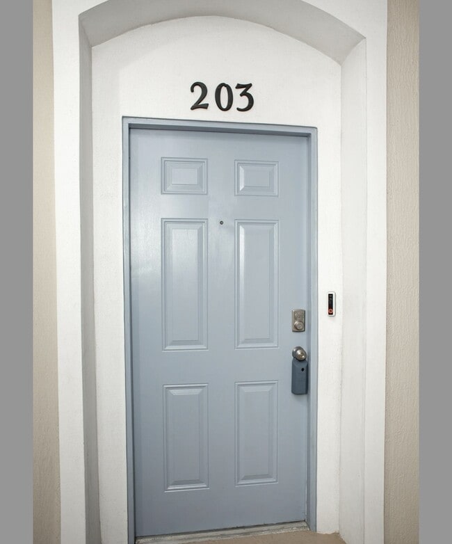 Photo - 13364 Beach Blvd Unidad #203