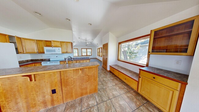 Photo - 237 Sir Richard E