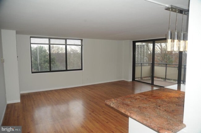 Photo - 5225 Pooks Hill Rd Unit 329S