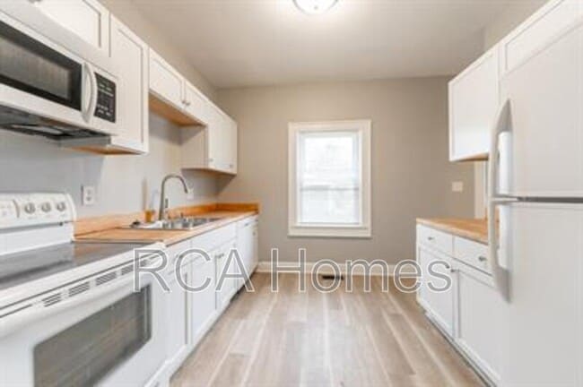 Building Photo - 1113 N Oxford St Rental
