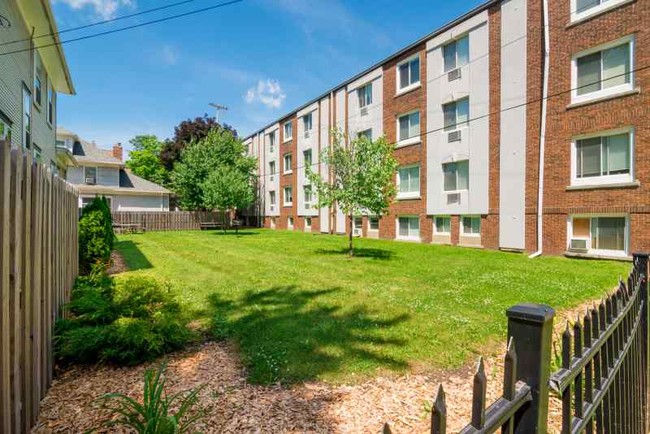 Photo - Capital Manor