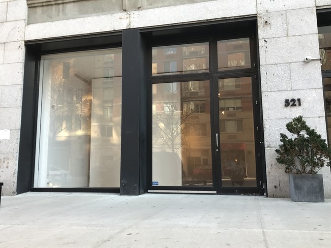 Photo - 521 W 23rd St