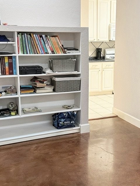 Photo - 2224 Kerr Trail