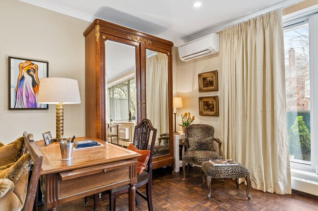 Photo - 1 A Dale Ave