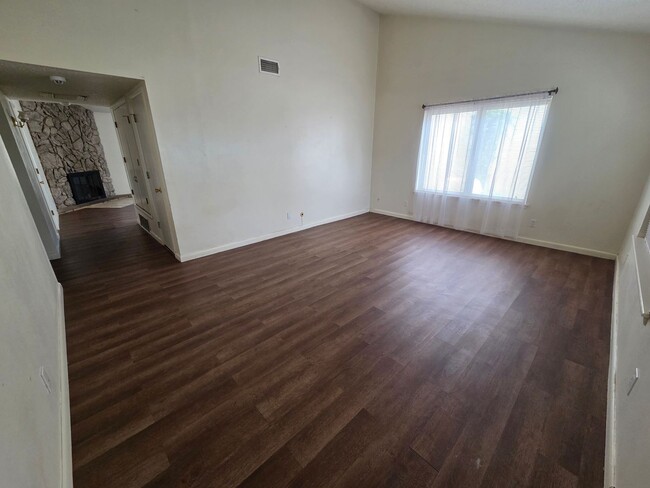 Photo - Adorable 3 Bed/2 Bath Paseo Village Townhome