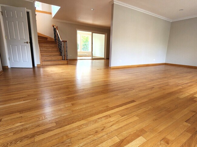 Photo - 1206 Lynn Terrace