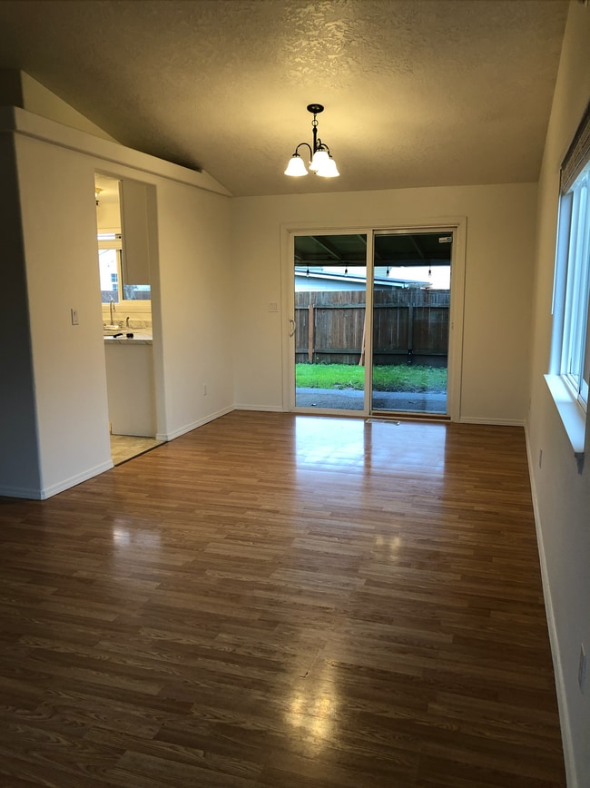 Photo - 4225 Mahrt Ave SE