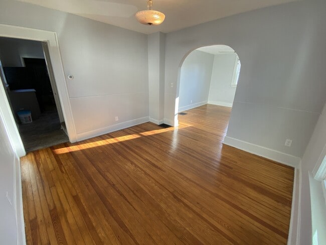 Photo - 705 Maple Ave