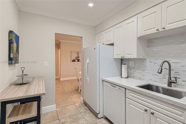 Photo - 2501 S Ocean Dr Unit 316 (AVAILABLE NOW-11/30)
