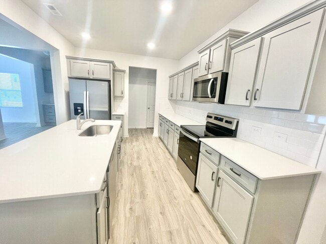 Photo - Paired Home 3br 2.5ba minutes from I-77 and I-40 Tour today!